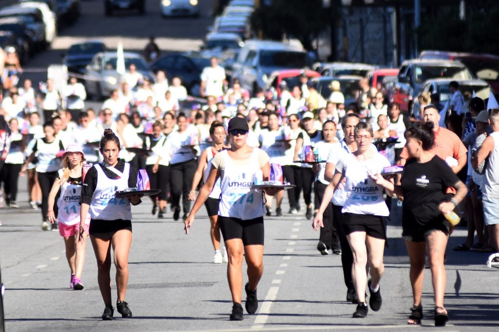 Más de 500 gastronómicos en la maratón de Mozos y Camareras « Diario La Capital de Mar del Plata
