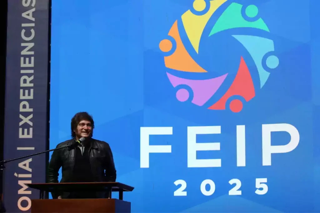 Javier Milei disertó en el Foro de Emprendedores Industriales del Paraguay