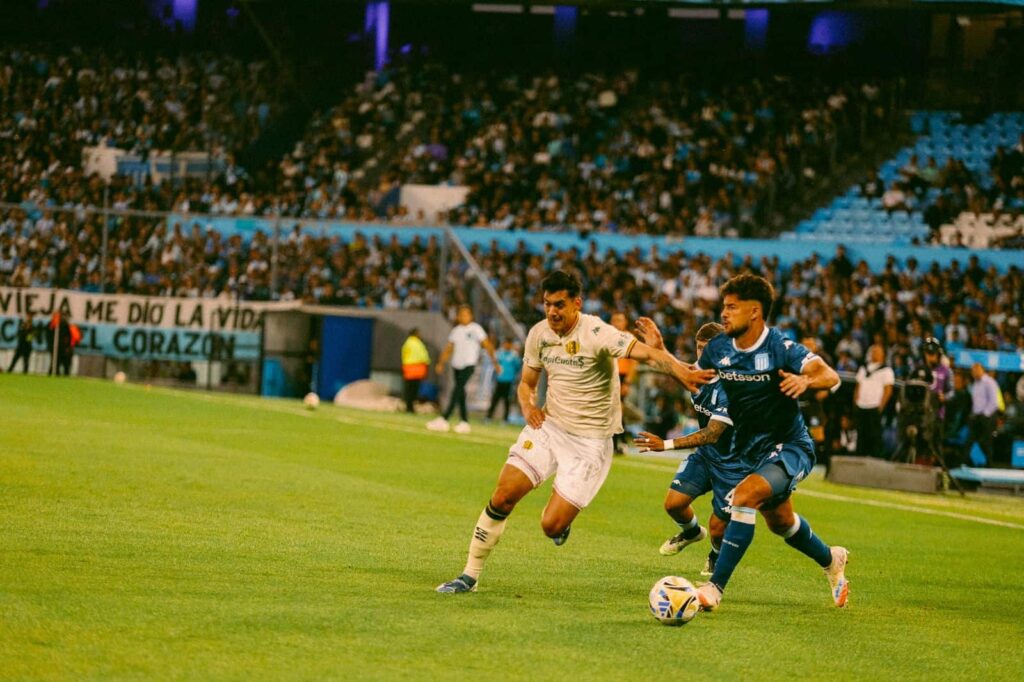 Con polémica, Aldosivi perdió y quedó al borde del descenso