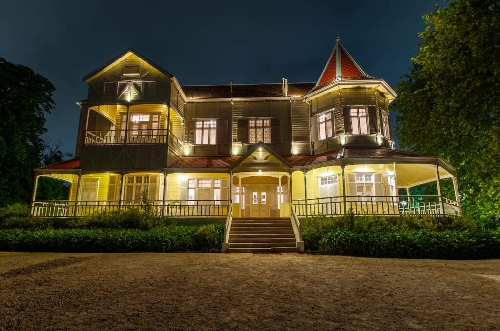 “El Arte de Iluminar el Arte”: presentaron la nueva iluminación de Villa Victoria
