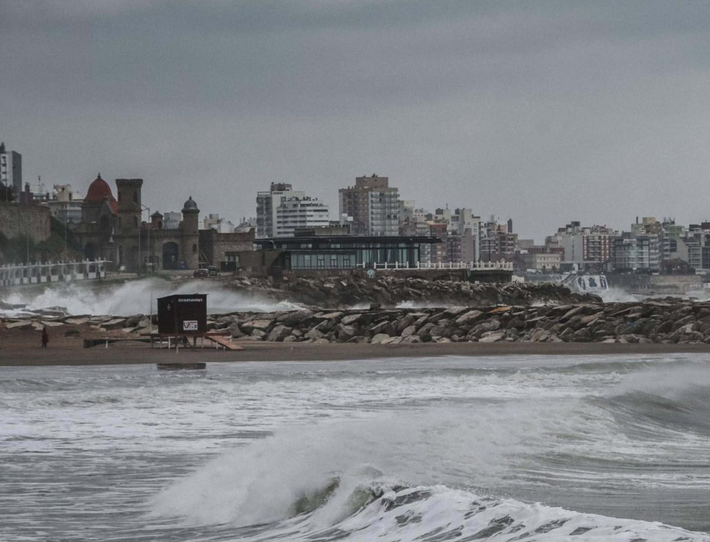 Sábado otoñal en Mar del Plata: ventoso con máxima de 17°