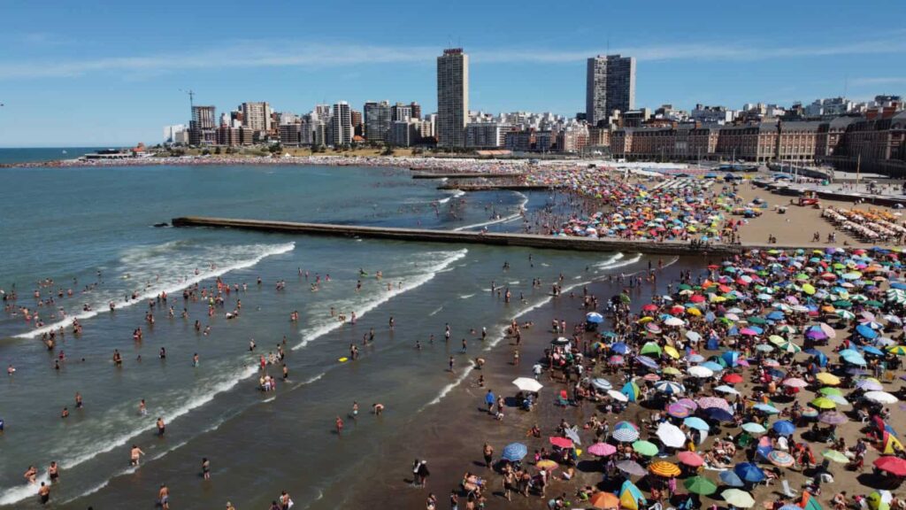 Rige alerta amarilla por altas temperaturas en Mar del Plata