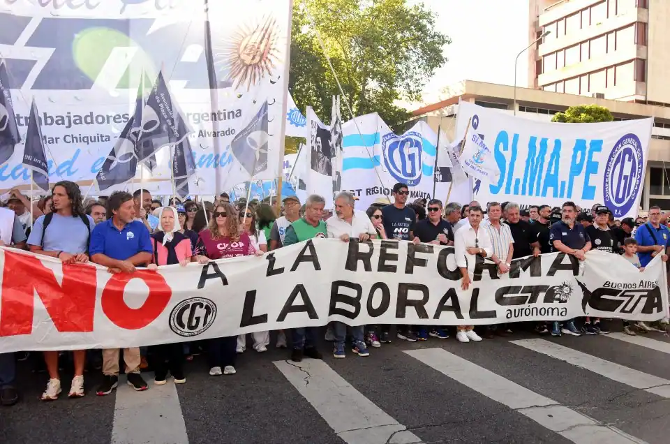 Las centrales obreras de Mar del Plata mostraron su unidad contra la reforma laboral
