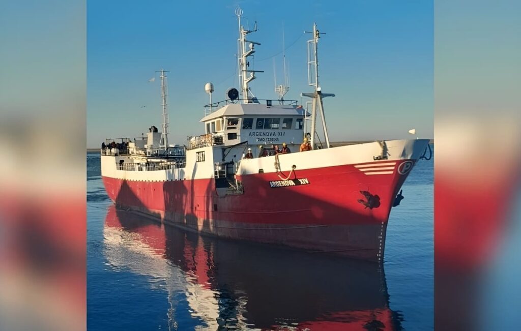 Autorización excepcional para el BP Argenova XIV en la pesquería de merluza negra